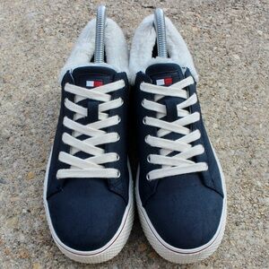 Tommy Hilfiger Women's Saveri Blue Faux Suede Platform Sneakers 6.5M